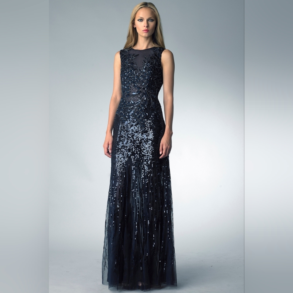 NWOT Size 6 Basix Black Label Navy Sequin Sleeveless Gown